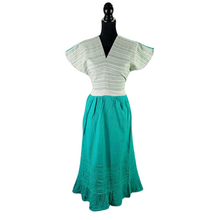 Cargar imagen en el visor de la galería, Vestido Quetzally unitalla, de manta con textil de telar, elaborado en Mitla, Oaxaca