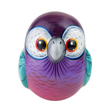 Cargar imagen en el visor de la galería, Lechuza elaborada en barro policromado