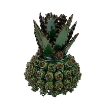 Cargar imagen en el visor de la galería, Piña rosalito decorada con la técnica de barro vidriado