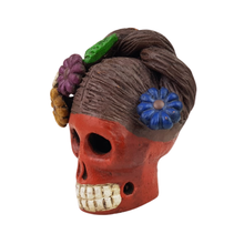 Cargar imagen en el visor de la galería, Cabeza de catrina de barro Chihipa chica