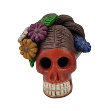 Cargar imagen en el visor de la galería, Cabeza de catrina de barro Chihipa chica
