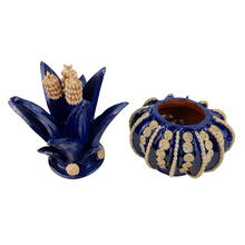 Cargar imagen en el visor de la galería, Piña mediana decorada con la técnica de barro vidriado