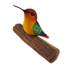Cargar imagen en el visor de la galería, Colibrí de barro sobre base de madera, elaborado y decorado a mano