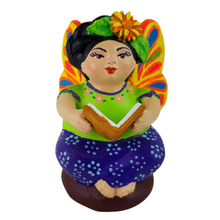 Cargar imagen en el visor de la galería, Muñequita mariposa lectora hecha de barro policromado frío