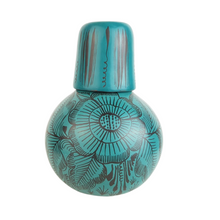 Cargar imagen en el visor de la galería, Jarra mini con tapa para agua de barro bruñido decorado con flores y pájaros