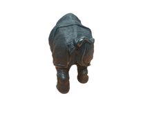 Cargar imagen en el visor de la galería, Figura de barro negro con forma de rinoceronte, hecha en Oaxaca