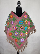 Cargar imagen en el visor de la galería, Quexquémetl, capita mediana de acrilán con bordado en punto de cruz o puntada antigua