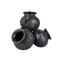 Cargar imagen en el visor de la galería, Torre de ollas de barro negro