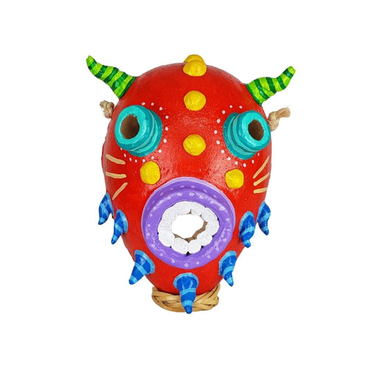 Máscara elaborado en barro policromado frío