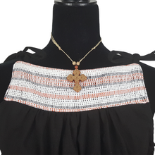 Cargar imagen en el visor de la galería, Blusa de tirantes decorada con textil de telar