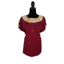 Cargar imagen en el visor de la galería, Blusa bordada Tzotzil Maya tradicional de Santa Martha Chiapas color rosa con detalles en tonos pastel en cuello y mangas