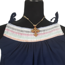 Cargar imagen en el visor de la galería, Blusa de tirantes decorada con textil de telar