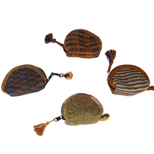 Cargar imagen en el visor de la galería, Monederos Tlahuitoltepec de tintes naturales