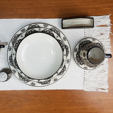 Cargar imagen en el visor de la galería, Vajilla mandala color negro para 8 y 4 personas, cerámica de alta temperatura