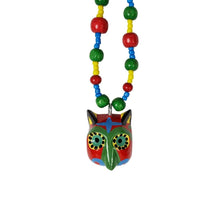 Cargar imagen en el visor de la galería, Collar de máscara miniatura del baile de los Morenos, tallada y decorada a mano
