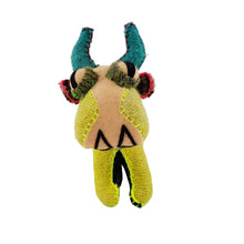 Cargar imagen en el visor de la galería, Animalito de lana, peluche toro artesanal bordado a mano