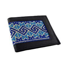Cargar imagen en el visor de la galería, Cartera de piel con bordado wixárica