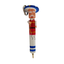 Cargar imagen en el visor de la galería, Pluma llavero de madera de la danza de los viejitos de Michoacán