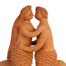 Cargar imagen en el visor de la galería, Pareja y familia de sirenitos moldeados a mano