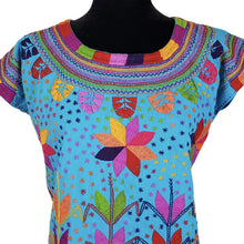 Cargar imagen en el visor de la galería, Blusa tradicional chiapaneca con bordado de milpas