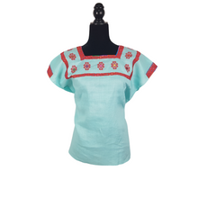 Cargar imagen en el visor de la galería, Blusa de lino con bordados Tzotziles tradicionales de Chiapas color azul con detalles rosas