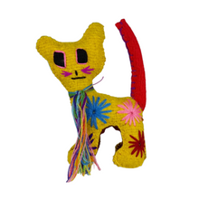 Cargar imagen en el visor de la galería, Animalito de lana, peluche gato artesanal bordado a mano en Chiapas