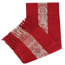 Cargar imagen en el visor de la galería, Camino de mesa de 1.5 m de largo con brocados tradicionales de Santo Tomás Jalieza, Oaxaca