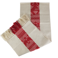 Cargar imagen en el visor de la galería, Camino de mesa de 1.5 m de largo con brocados tradicionales de Santo Tomás Jalieza, Oaxaca