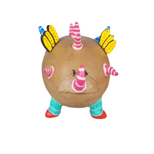 Cargar imagen en el visor de la galería, Alcancía monstruo anfibio elaborado en barro policromado frío