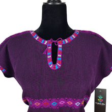 Cargar imagen en el visor de la galería, Vestido chiapaneco con brocados tradicionales de Aldama Chiapas