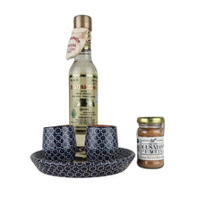 Cargar imagen en el visor de la galería, Juego de mezcal de gusano con mezcaleros de barro capulineado con forma de barrilitos