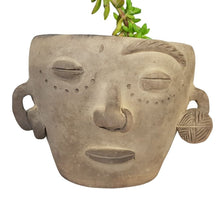 Cargar imagen en el visor de la galería, Maceta Prudencio, rostro zapoteca de forma ancha
