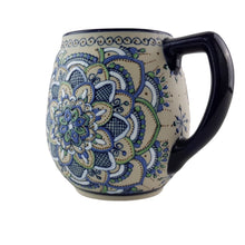 Cargar imagen en el visor de la galería, Tarro cervecero de cerámica Servín decorado a mano con mandalas