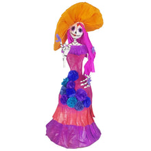 Cargar imagen en el visor de la galería, catrina llena de colores hecha en papel maché
