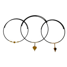 Cargar imagen en el visor de la galería, gargantilla de caucho con piedra natural ámbar