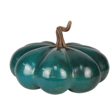 Cargar imagen en el visor de la galería, Calabaza decorativa de barro bruñido color turqueza