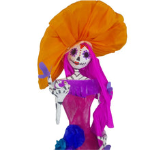 Cargar imagen en el visor de la galería, catrina llena de colores hecha en papel maché