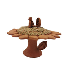 Cargar imagen en el visor de la galería, Misterio miniatura con barro bordado, elaborado con barro rojo y barro blanco