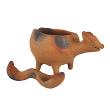 Cargar imagen en el visor de la galería, Figura chica decorativa de alfarería prehispánica