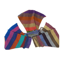 Cargar imagen en el visor de la galería, Cubreboca de telar chiapaneco sin resorte, cómodo, ideal para utilizarlo por periodos prolongados