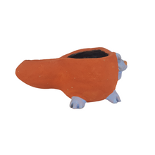 Cargar imagen en el visor de la galería, Maceta de barro en forma de ajolote pintada con engobes naturales