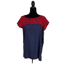 Cargar imagen en el visor de la galería, Blusa fresca sin manga decorada al pecho con bordado relleno