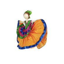 Cargar imagen en el visor de la galería, Bailarina mini de totomoxtle, elaborada con hoja de maíz