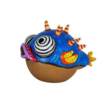 Cargar imagen en el visor de la galería, Alcancía de pez globo, elaborado en barro policromado frío