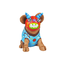 Cargar imagen en el visor de la galería, Alcancía de cerdito con máscara, tamaño chico elaborado en barro policromado frío