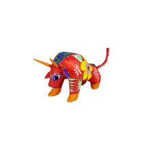 Cargar imagen en el visor de la galería, Alebrije oaxaqueño de madera copal mini