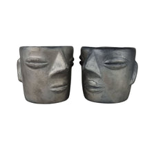 Cargar imagen en el visor de la galería, Taza rostro zapoteca de barro negro