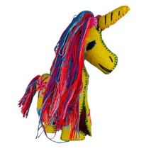 Cargar imagen en el visor de la galería, Animalito de lana, peluche unicornio artesanal bordado a mano en Chiapas