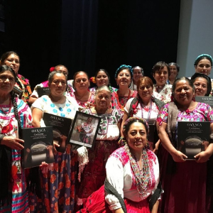 Cocineras de Oaxaca ganan premio en congreso mundial de guisanderas