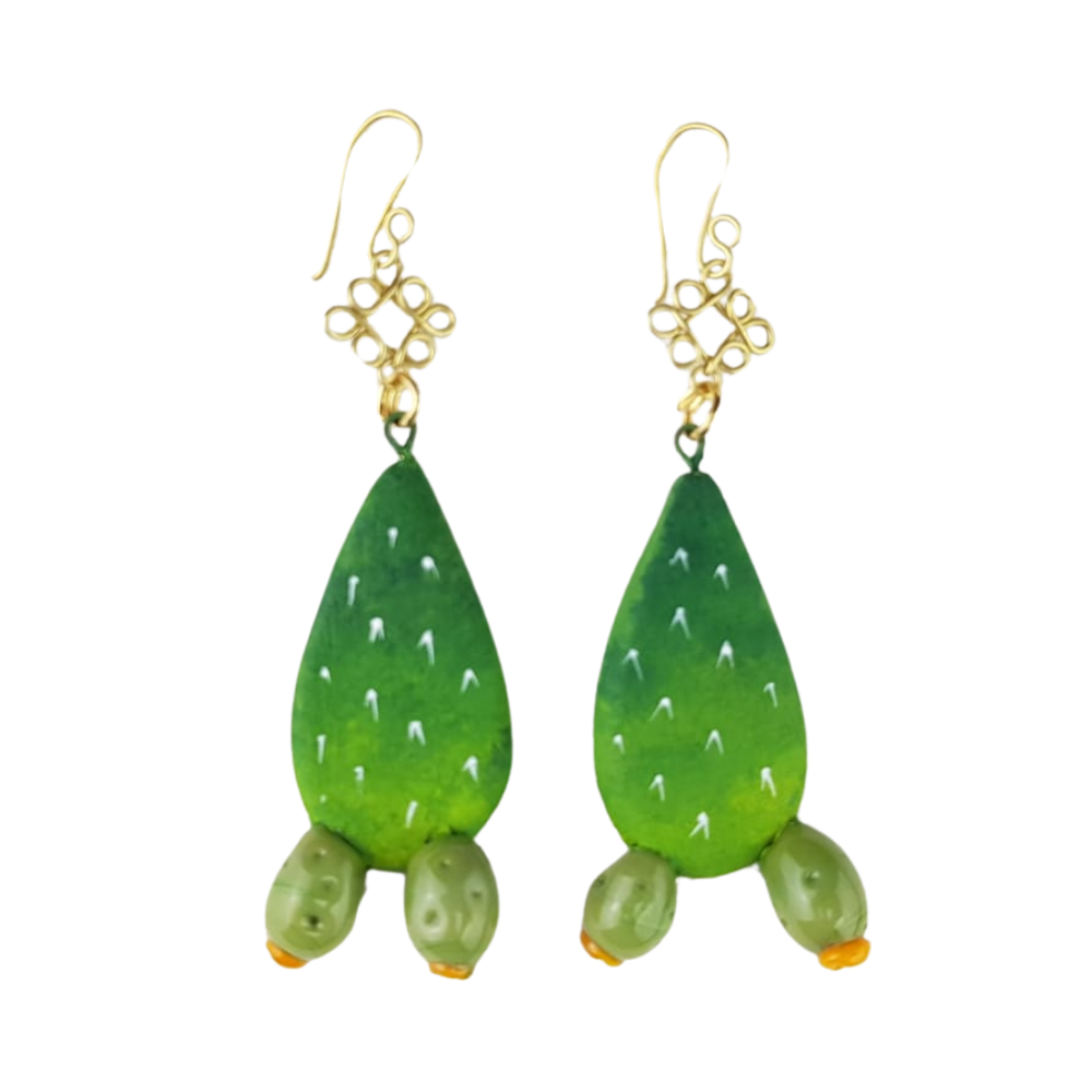 Juego de bisutería de barro policromado, vidrio estirado y filigrana, con forma de nopal